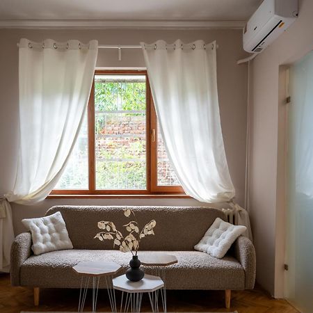 Beautiful Two-Bedroom Apartment In City Center Sofia Exterior photo
